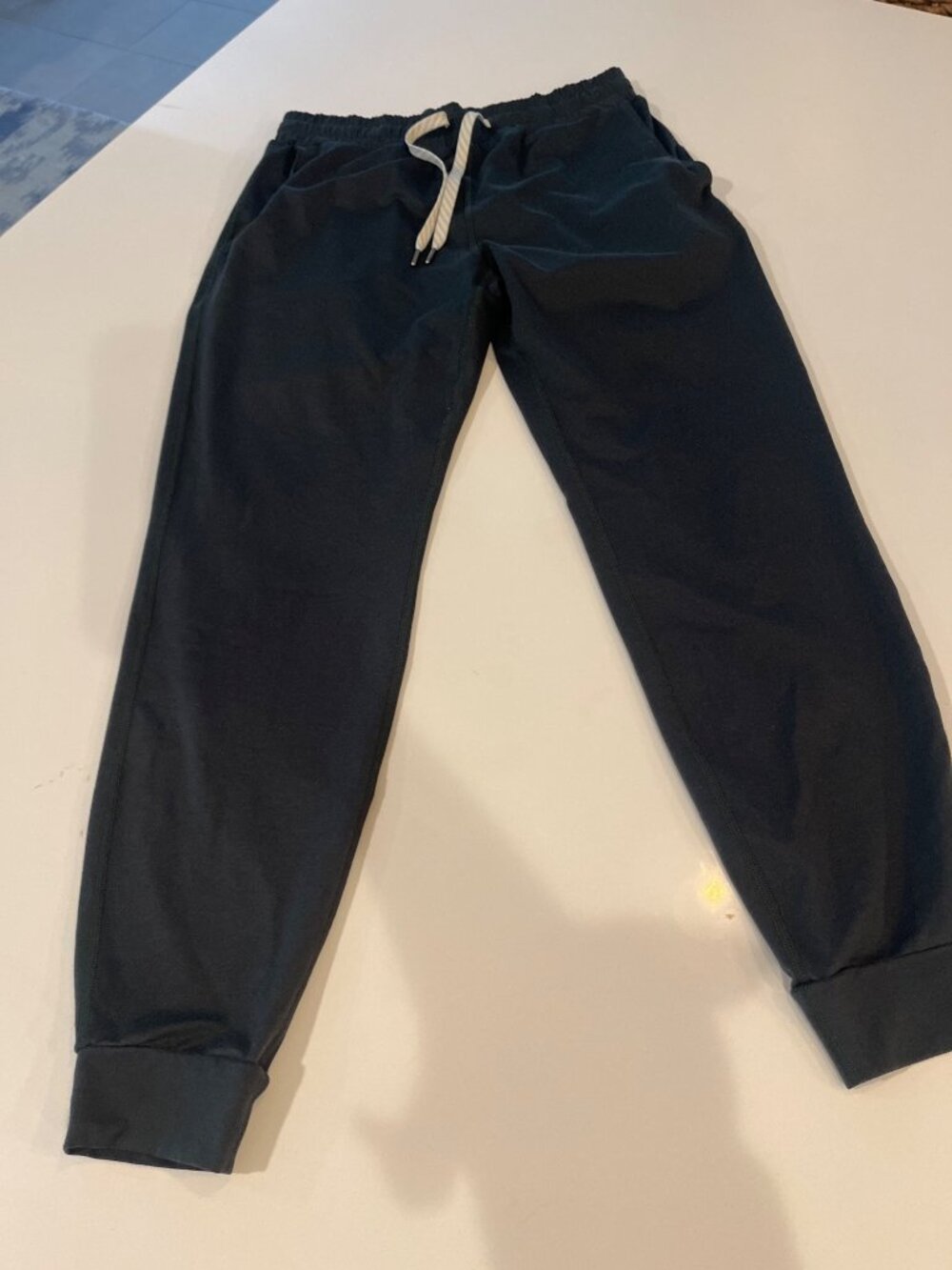 Woman's Charcoal Gray  Sweatpants Viouri Waist & Pockets 12" Waist 26" Inseam